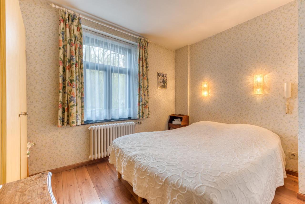 Hotel Le Cor De Chasse Saint-Hubert Bagian luar foto