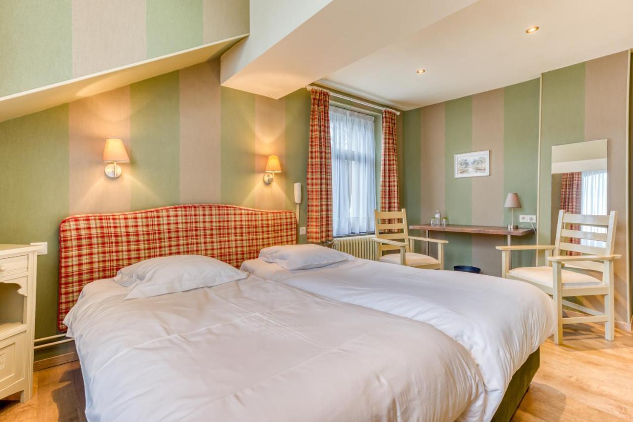 Hotel Le Cor De Chasse Saint-Hubert Bagian luar foto