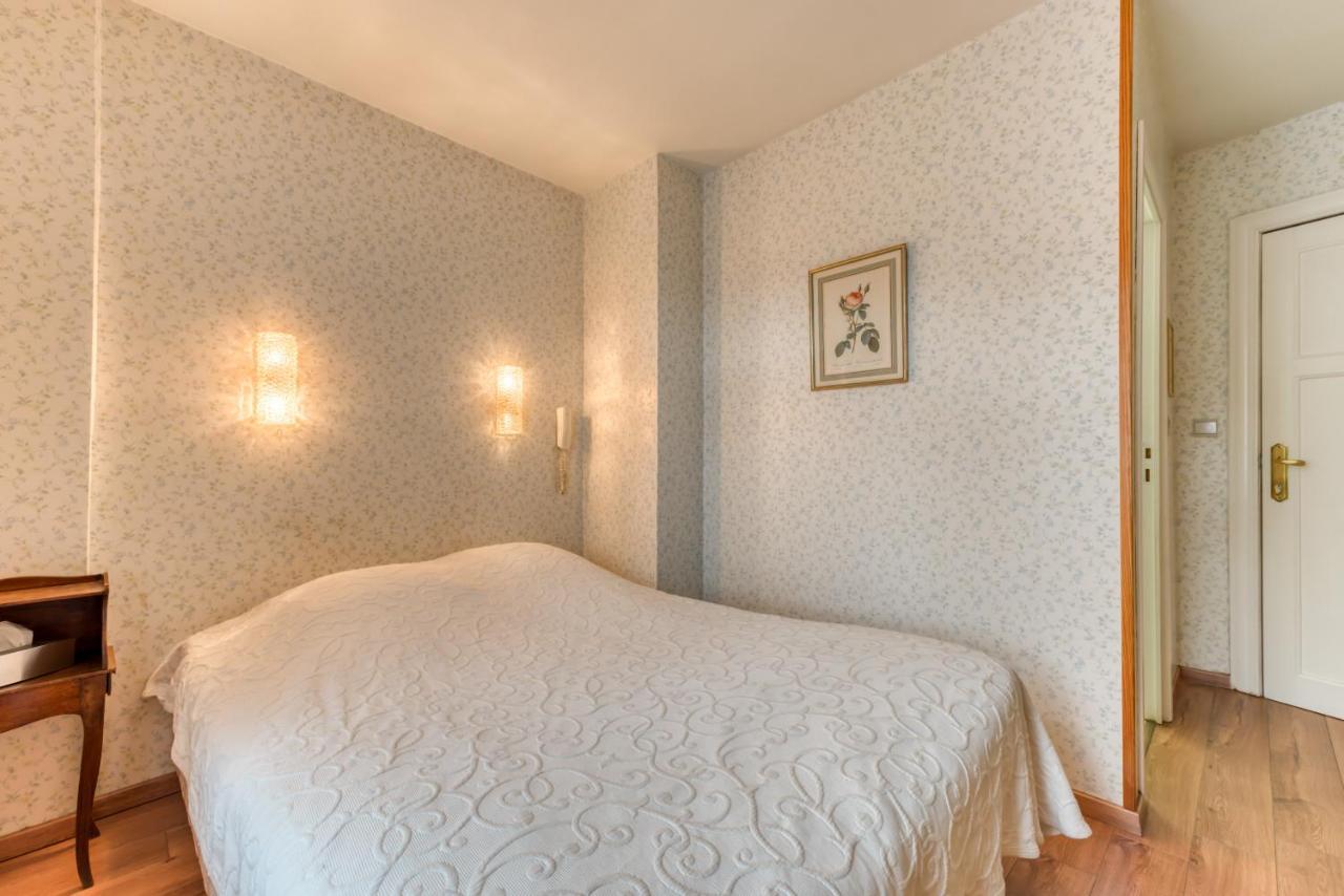 Hotel Le Cor De Chasse Saint-Hubert Bagian luar foto