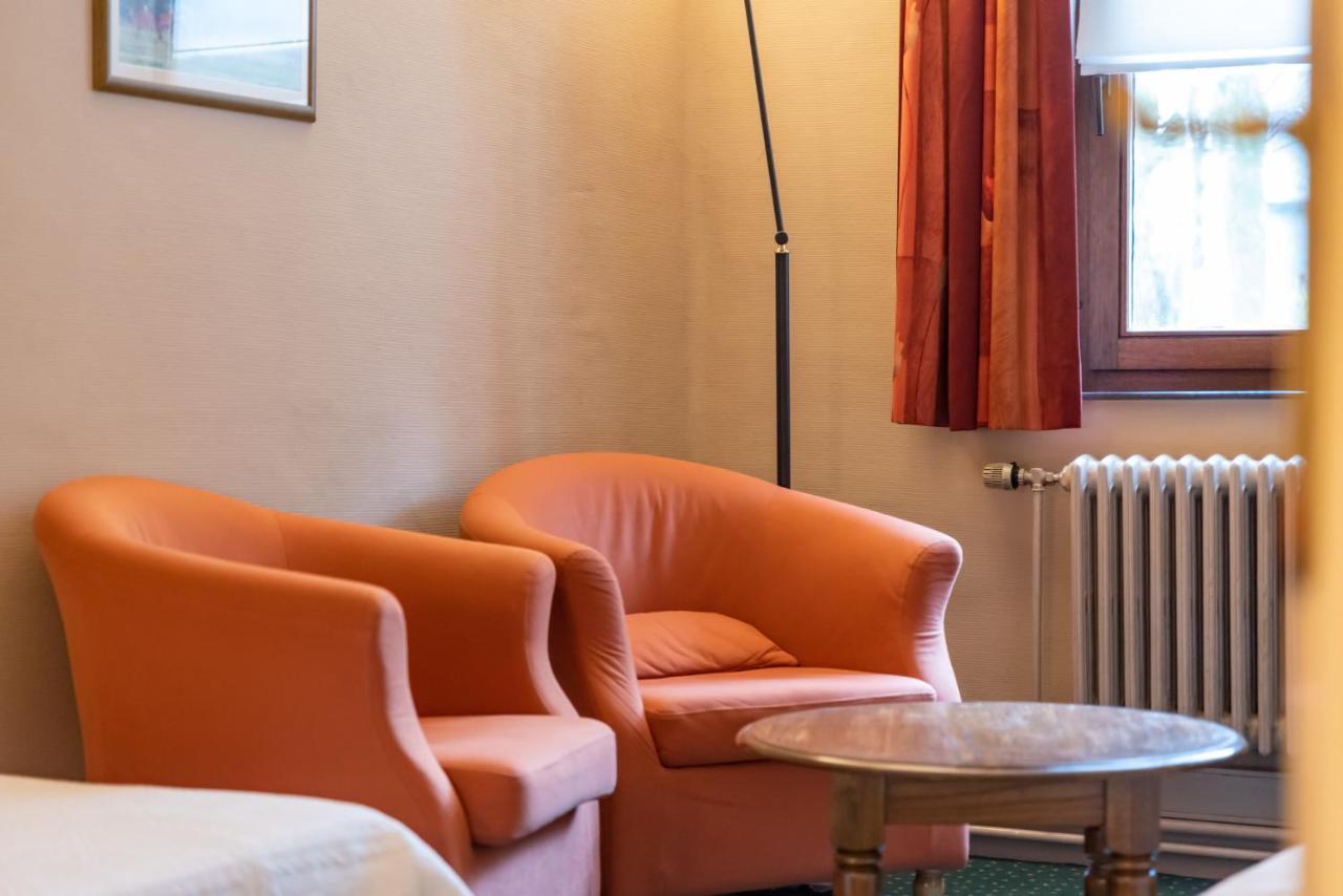 Hotel Le Cor De Chasse Saint-Hubert Bagian luar foto