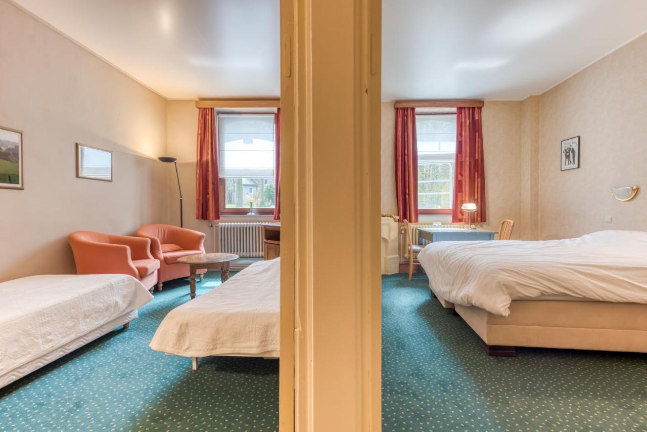 Hotel Le Cor De Chasse Saint-Hubert Bagian luar foto